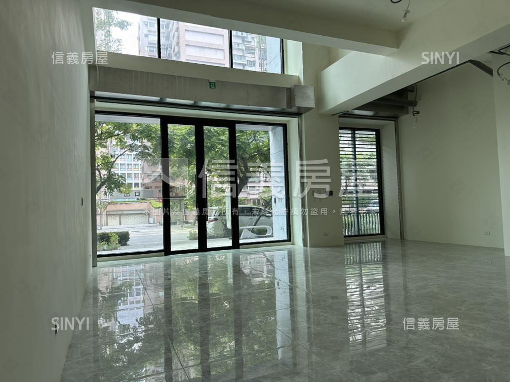 陽明大苑全新面寬挑高店面房屋室內格局與周邊環境