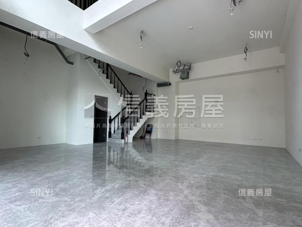 陽明大苑全新面寬挑高店面房屋室內格局與周邊環境
