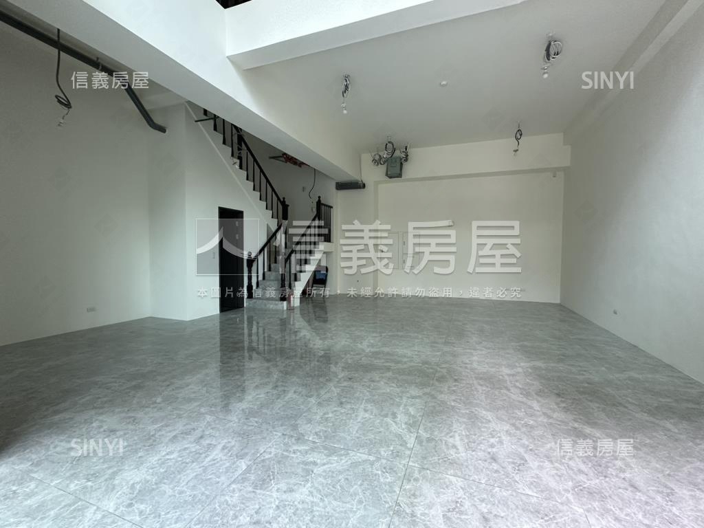 陽明大苑全新面寬挑高店面房屋室內格局與周邊環境