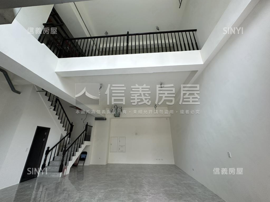 陽明大苑全新面寬挑高店面房屋室內格局與周邊環境
