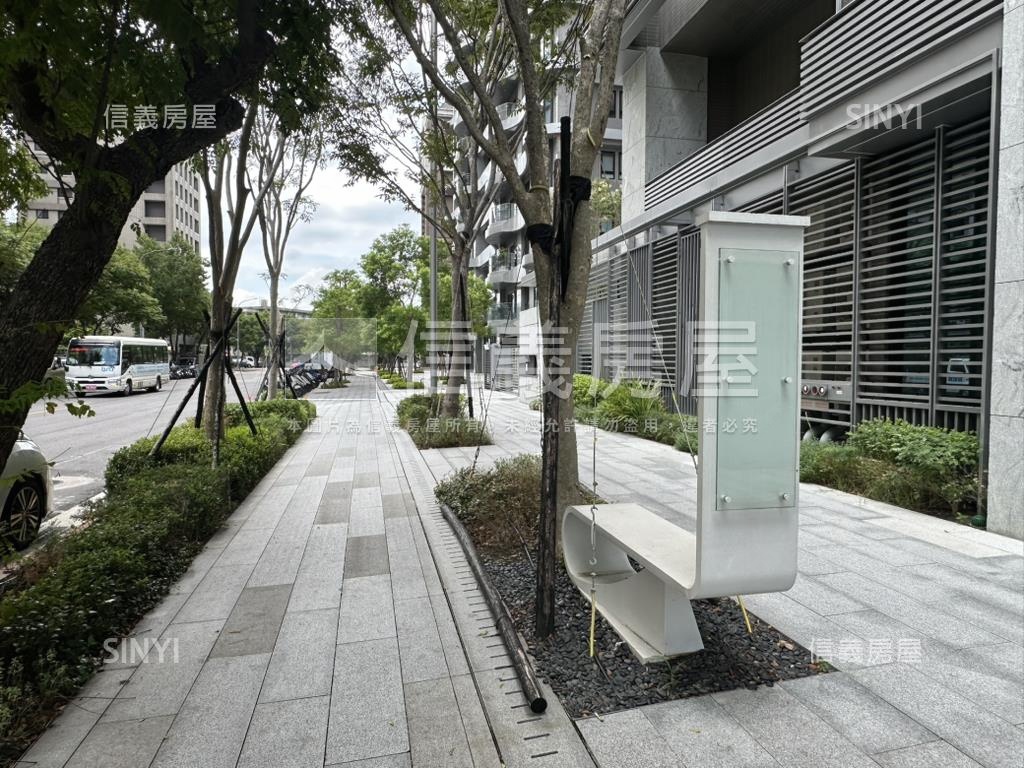 陽明大苑全新面寬挑高店面房屋室內格局與周邊環境