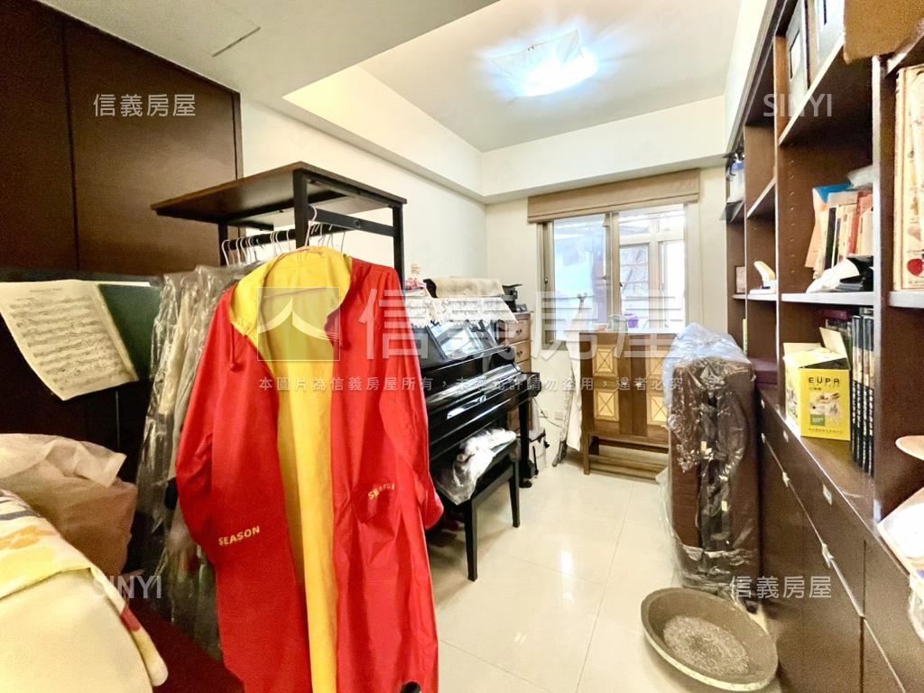 珍藏★東區捷運★邊間四房房屋室內格局與周邊環境