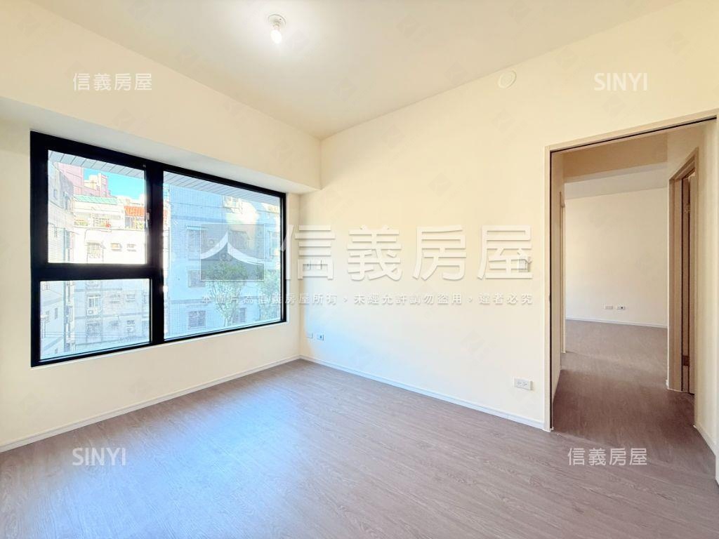 景安全新三房坡平車位房屋室內格局與周邊環境