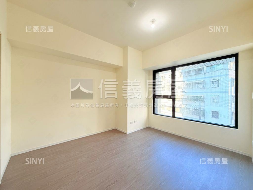 景安全新三房坡平車位房屋室內格局與周邊環境