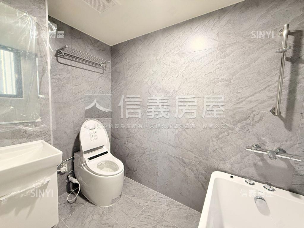 景安全新三房坡平車位房屋室內格局與周邊環境