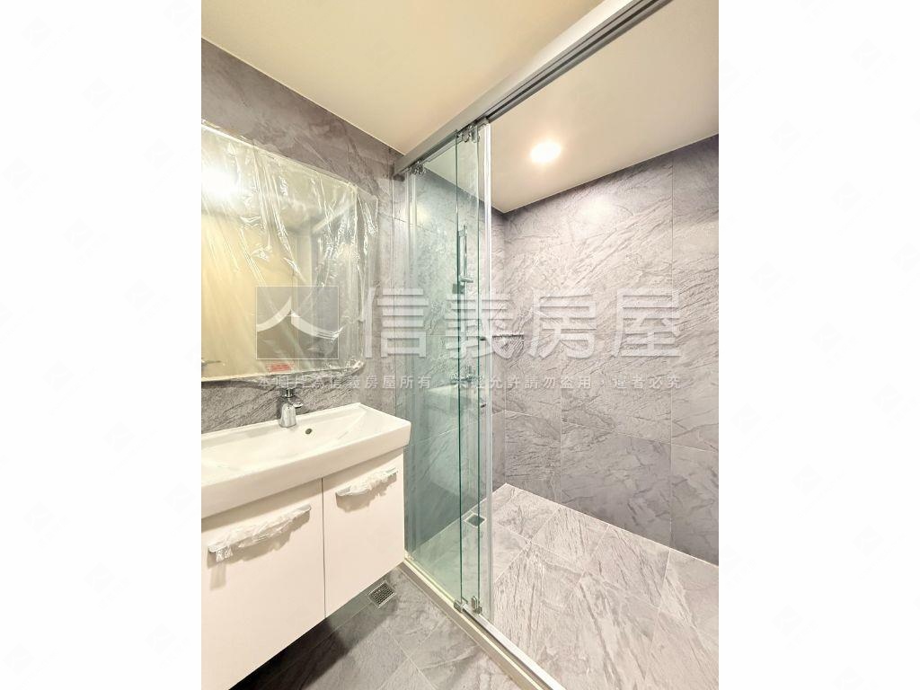 景安全新三房坡平車位房屋室內格局與周邊環境