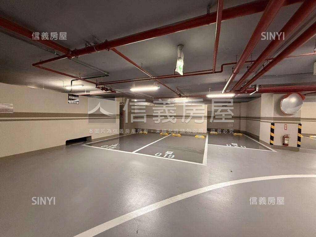 景安全新三房坡平車位房屋室內格局與周邊環境