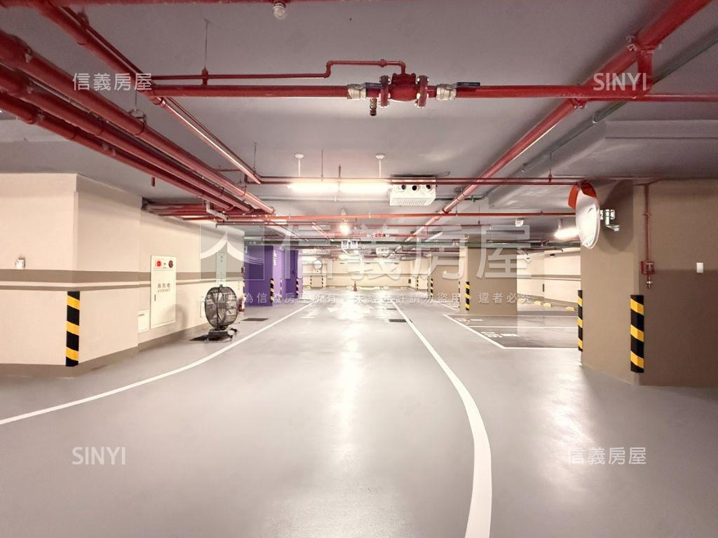 景安全新三房坡平車位房屋室內格局與周邊環境