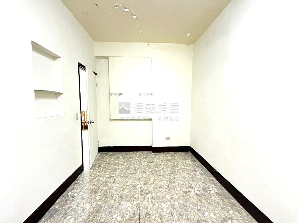 西湖捷運站三房公寓房屋室內格局與周邊環境