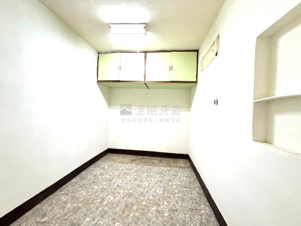 西湖捷運站三房公寓房屋室內格局與周邊環境