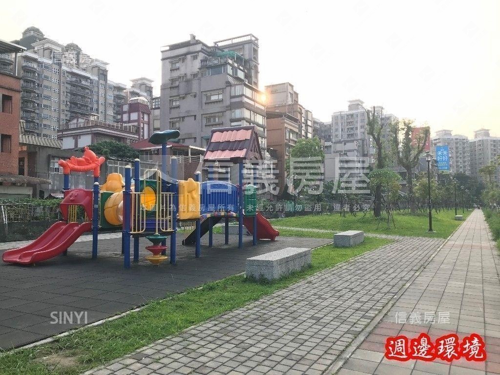 專任中央新村全新３房車位房屋室內格局與周邊環境