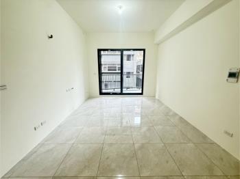 專任中央新村全新３房車位