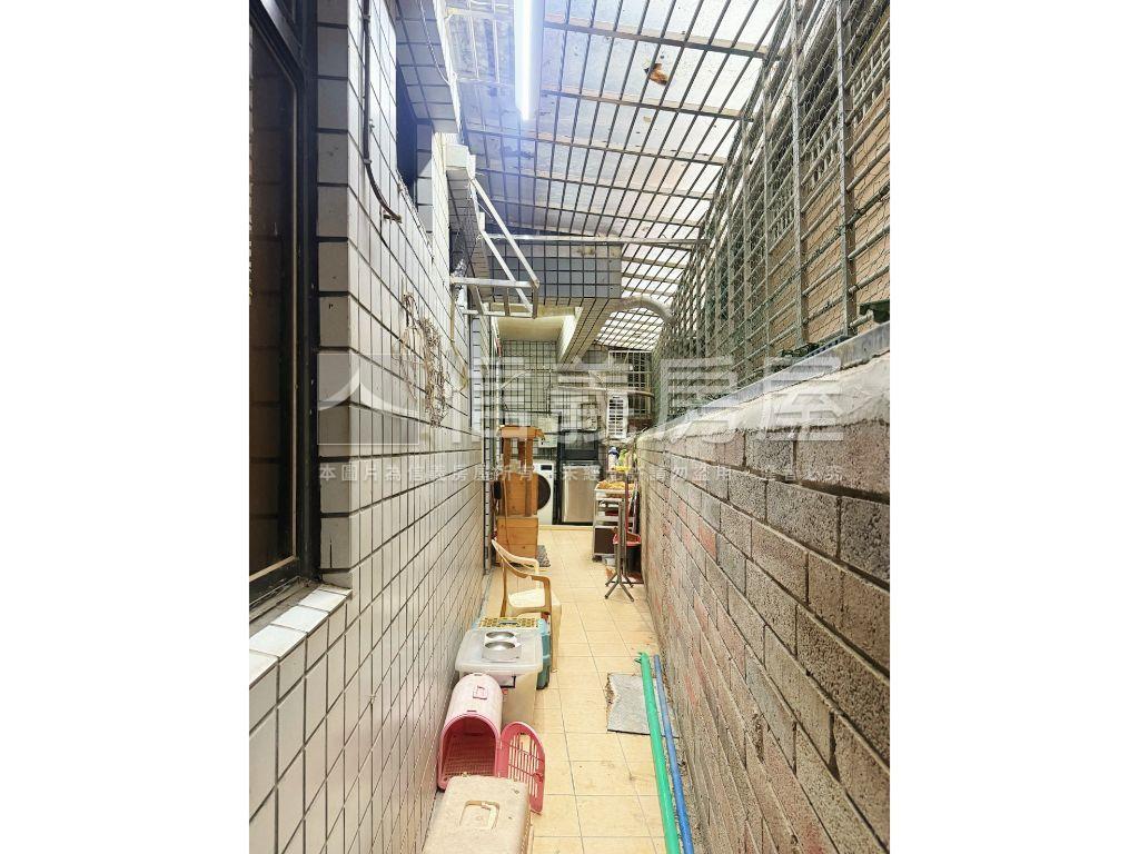 鄰公園◇大空間三房有車位房屋室內格局與周邊環境