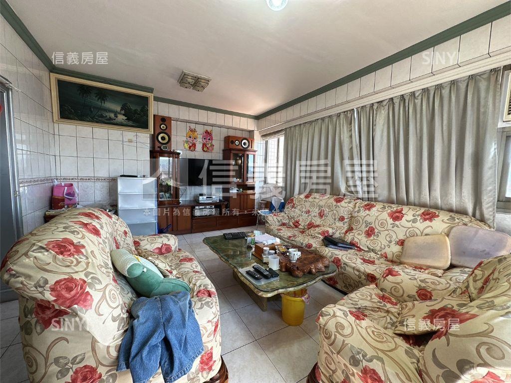 中興天廈稀有大空間車位房屋室內格局與周邊環境