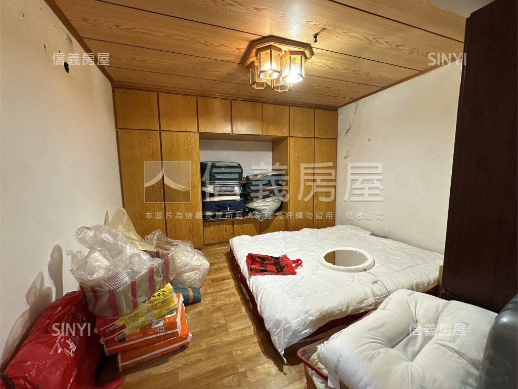 中興天廈稀有大空間車位房屋室內格局與周邊環境