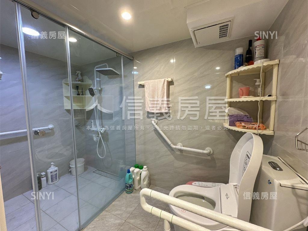 中興天廈稀有大空間車位房屋室內格局與周邊環境