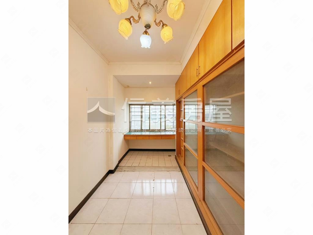 仁愛公園制震邊間三房房屋室內格局與周邊環境