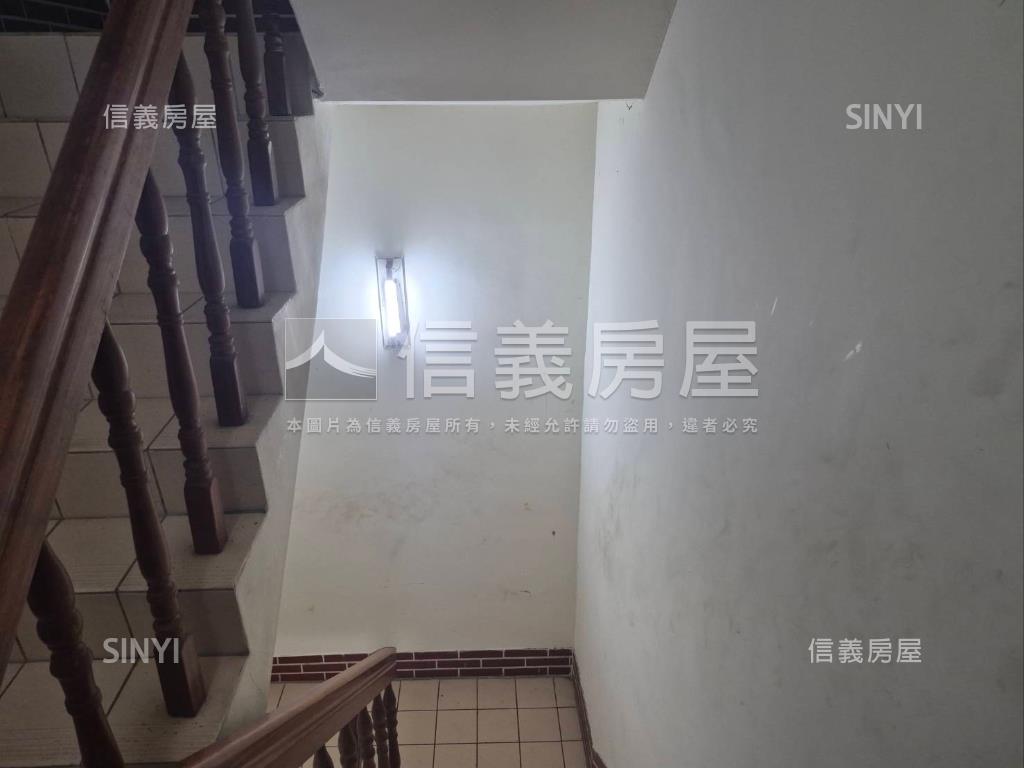 朝南邊間優質透天房屋室內格局與周邊環境