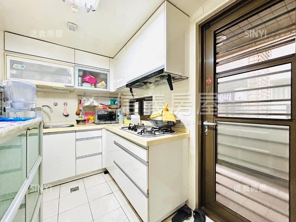 圓山花博三面採光華廈房屋室內格局與周邊環境