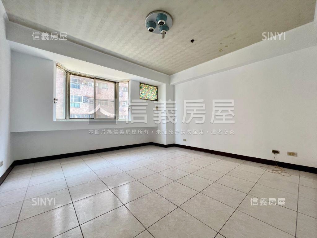 南國｜樓中樓三房平車房屋室內格局與周邊環境