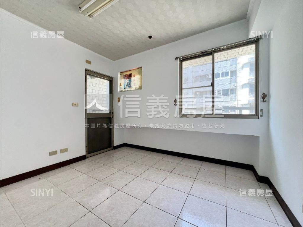 南國｜樓中樓三房平車房屋室內格局與周邊環境