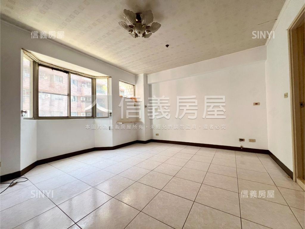 南國｜樓中樓三房平車房屋室內格局與周邊環境