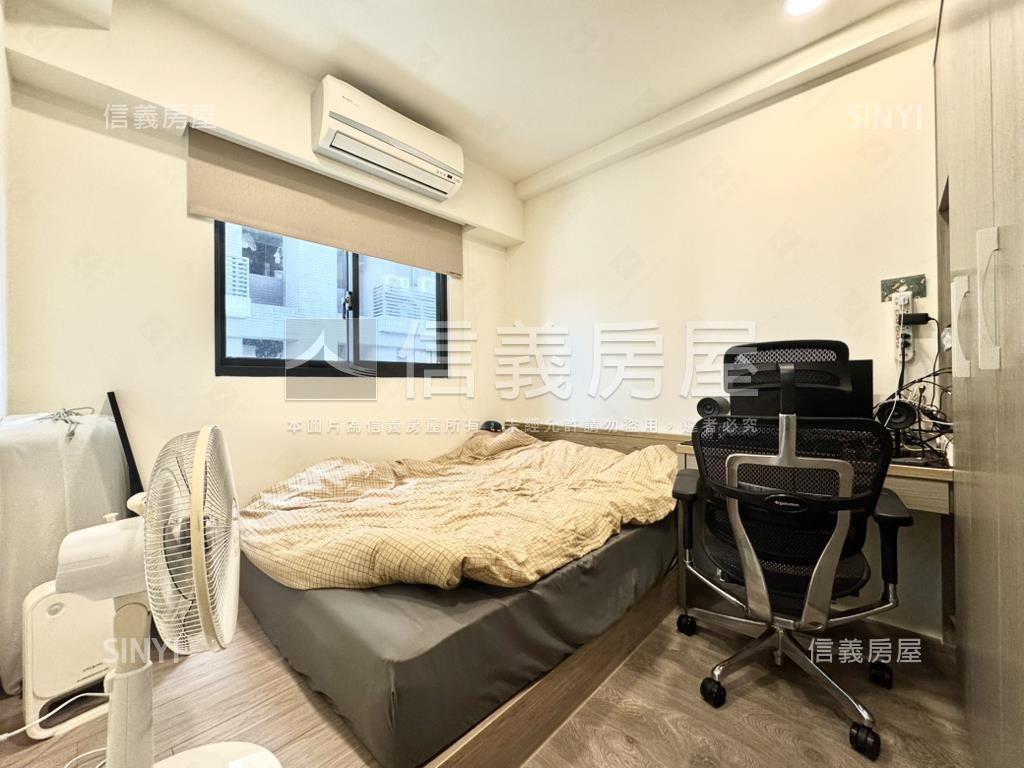 總太明日觀山典雅三房房屋室內格局與周邊環境