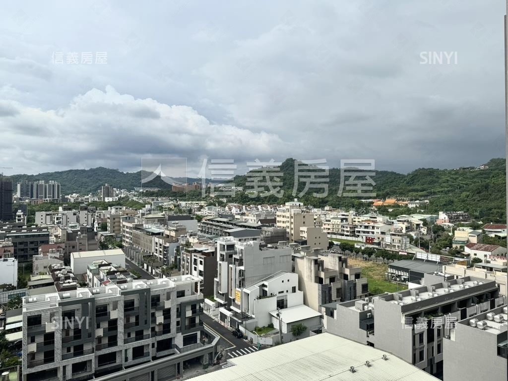 總太明日觀山典雅三房房屋室內格局與周邊環境