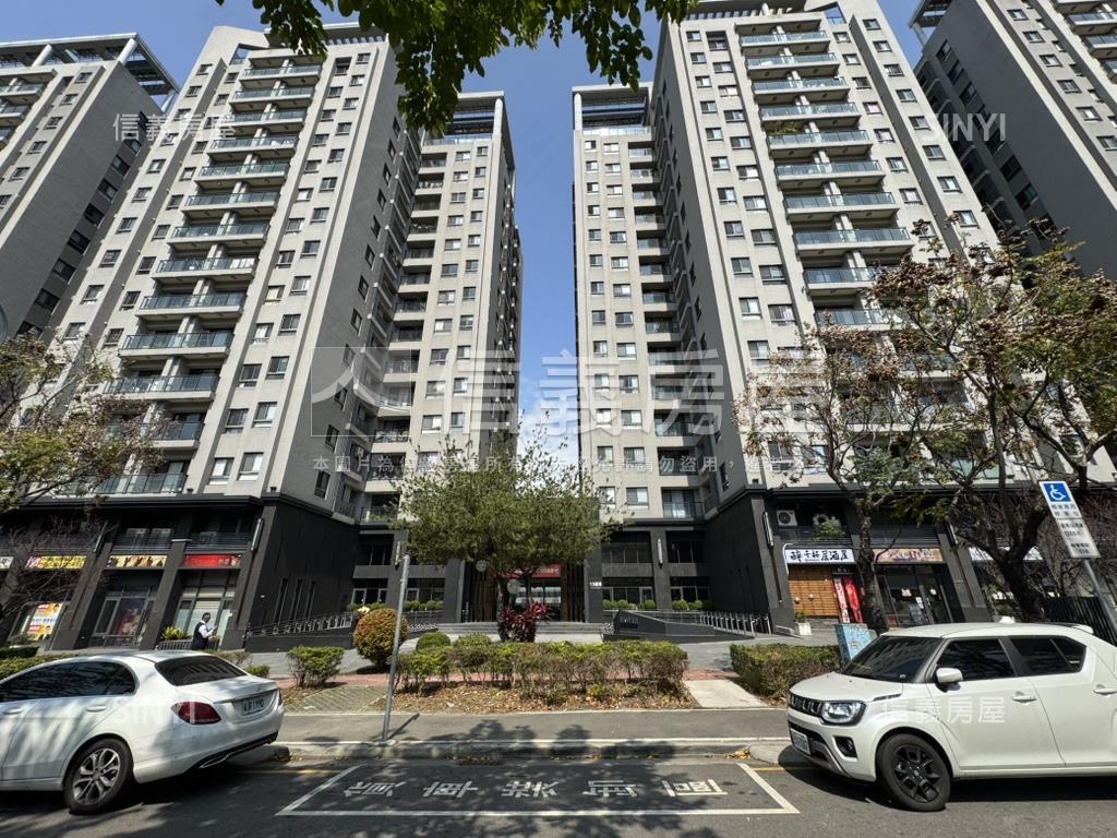 總太明日觀山典雅三房房屋室內格局與周邊環境