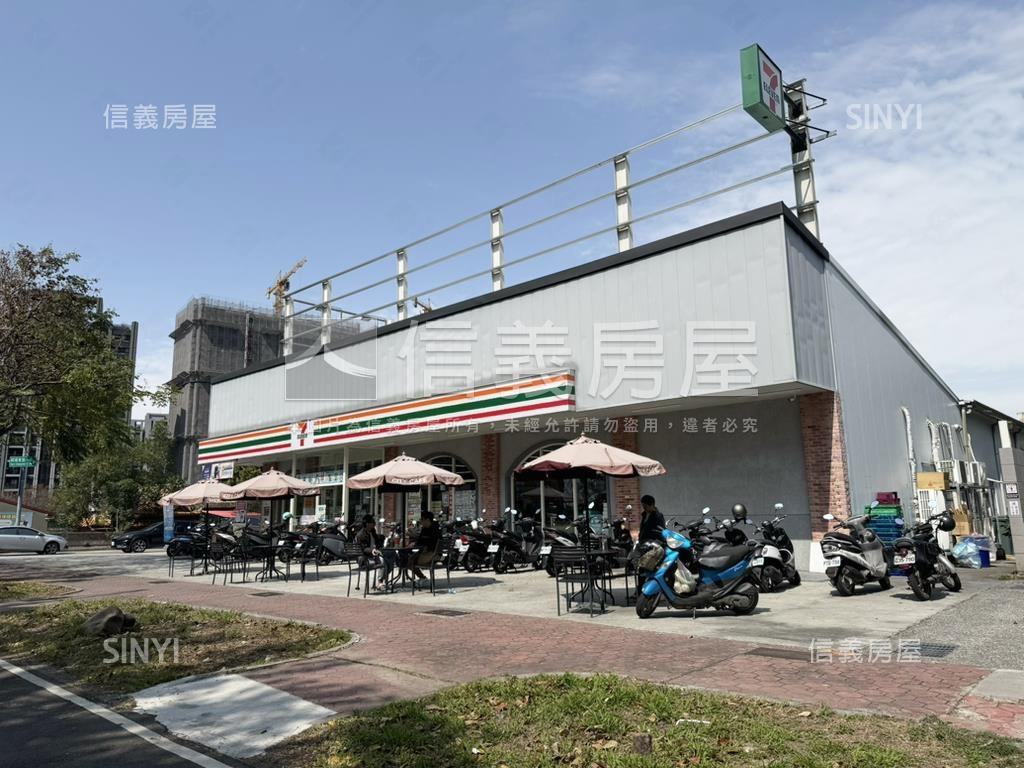 總太明日觀山典雅三房房屋室內格局與周邊環境
