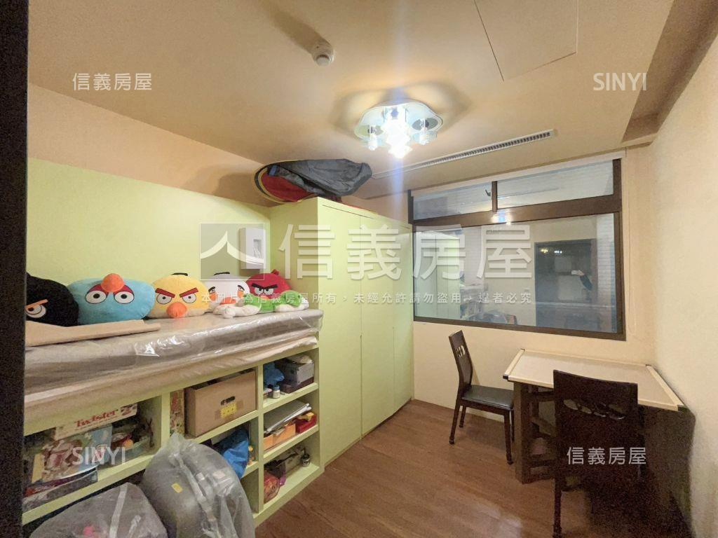 優泉精美溫馨三房車位房屋室內格局與周邊環境