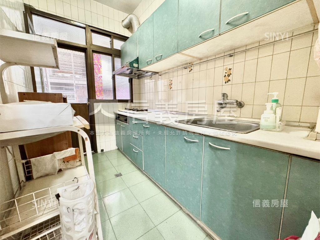 名仕園有管理方正美寓房屋室內格局與周邊環境