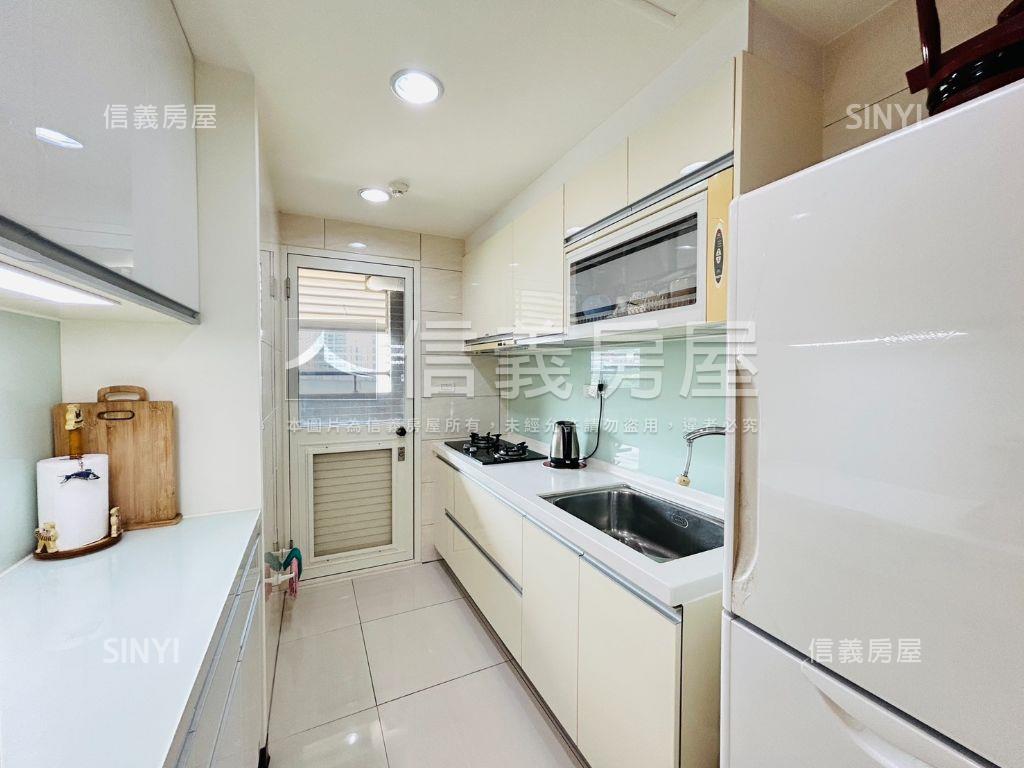 ＶＩＴＡ質感美屋三房車位房屋室內格局與周邊環境