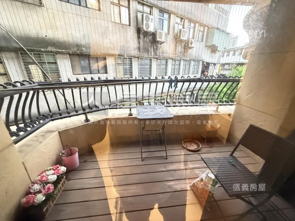 巴黎皇宮美三房＋車位房屋室內格局與周邊環境