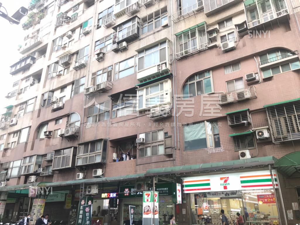 近安坑交流道機能好屋房屋室內格局與周邊環境