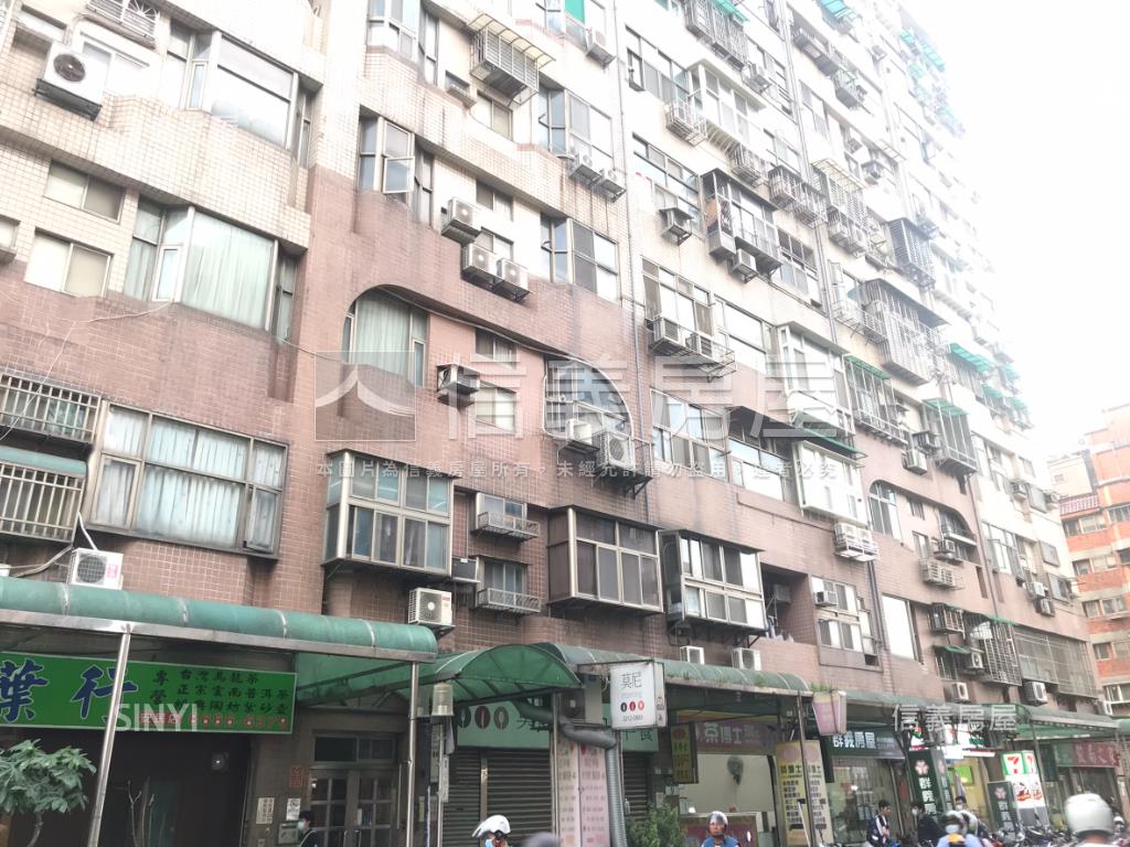 近安坑交流道機能好屋房屋室內格局與周邊環境