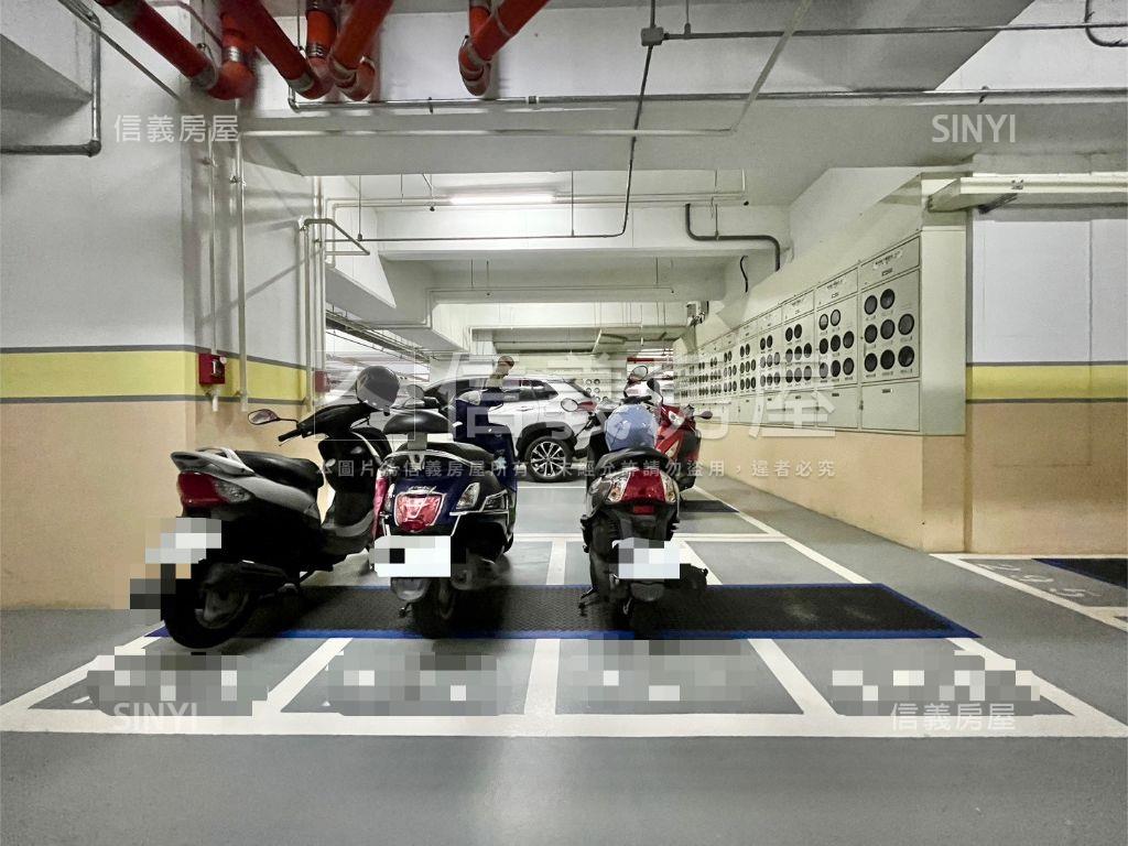 交響樂中高樓綠景兩房平車房屋室內格局與周邊環境