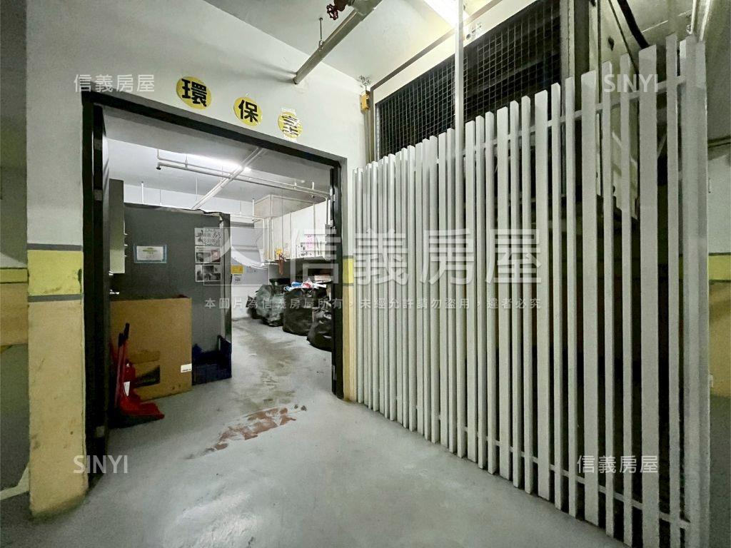 交響樂中高樓綠景兩房平車房屋室內格局與周邊環境