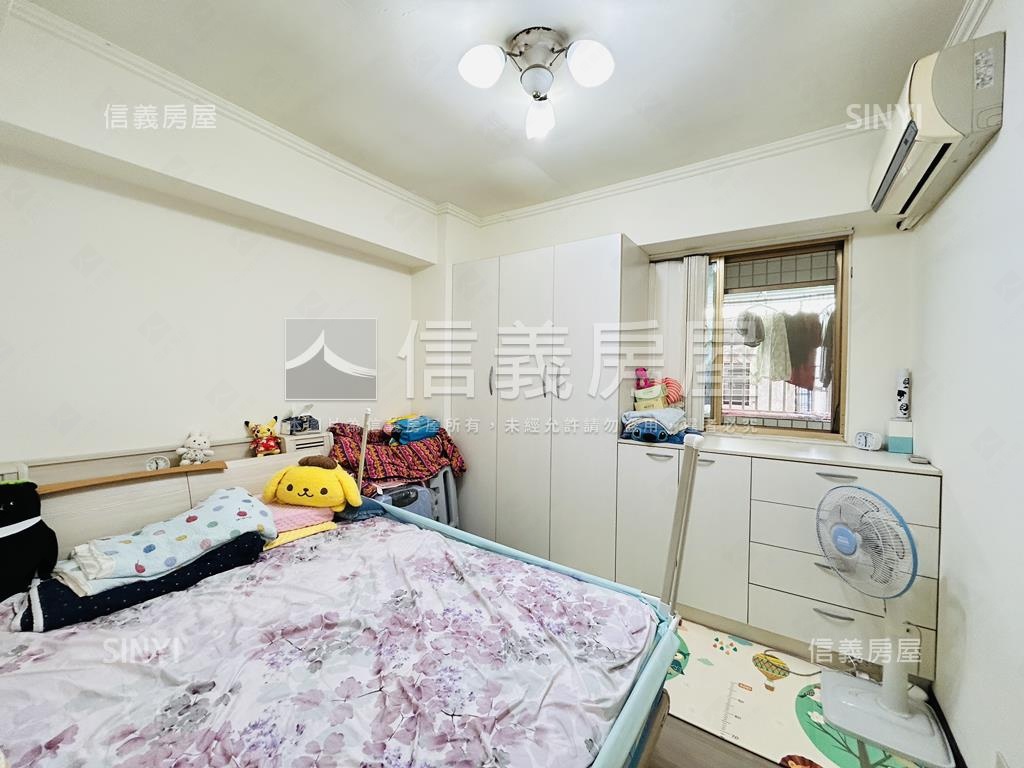 近捷運２＋１漂亮華廈房屋室內格局與周邊環境