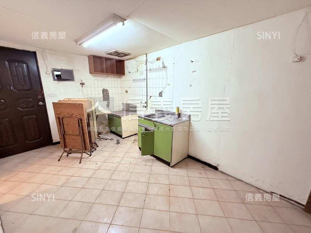 台南火車站站前投資宅房屋室內格局與周邊環境