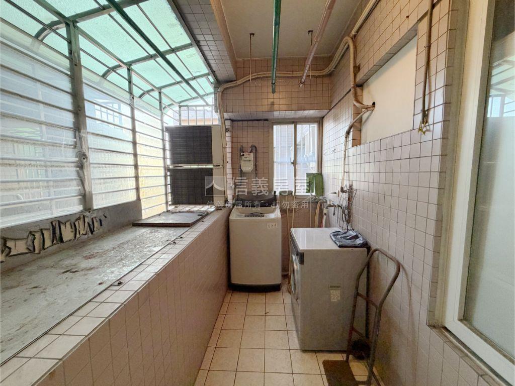 眺望林家花園高樓電梯三房房屋室內格局與周邊環境