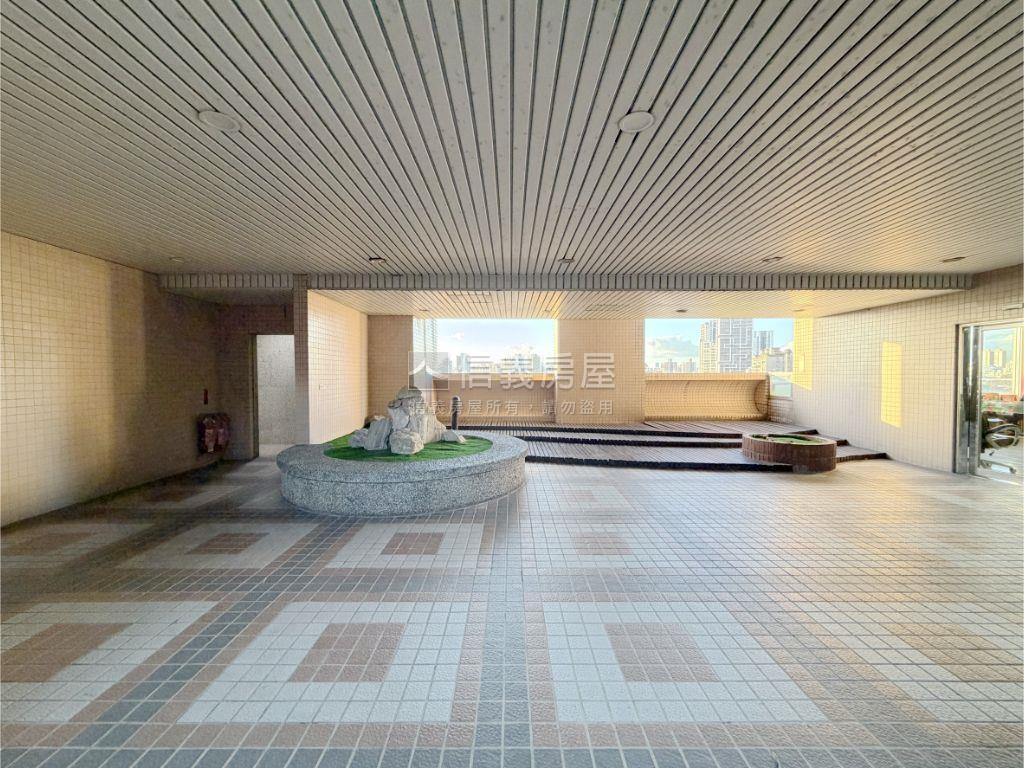眺望林家花園高樓電梯三房房屋室內格局與周邊環境