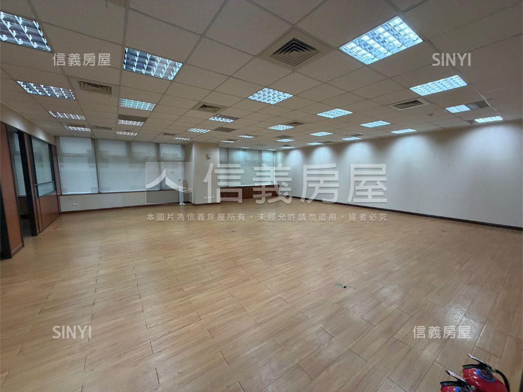 巴黎科技３ＦＢ戶房屋室內格局與周邊環境