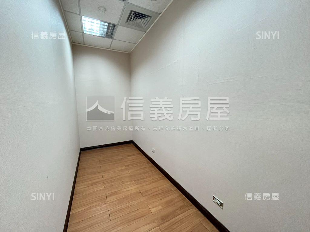 巴黎科技３ＦＢ戶房屋室內格局與周邊環境