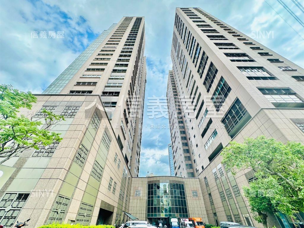 安泰登峰★２４樓頂級商辦房屋室內格局與周邊環境
