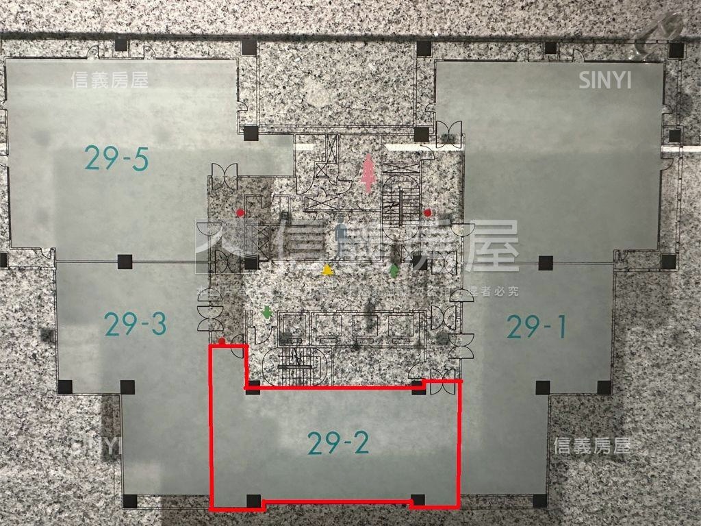安泰登峰★２４樓頂級商辦房屋室內格局與周邊環境