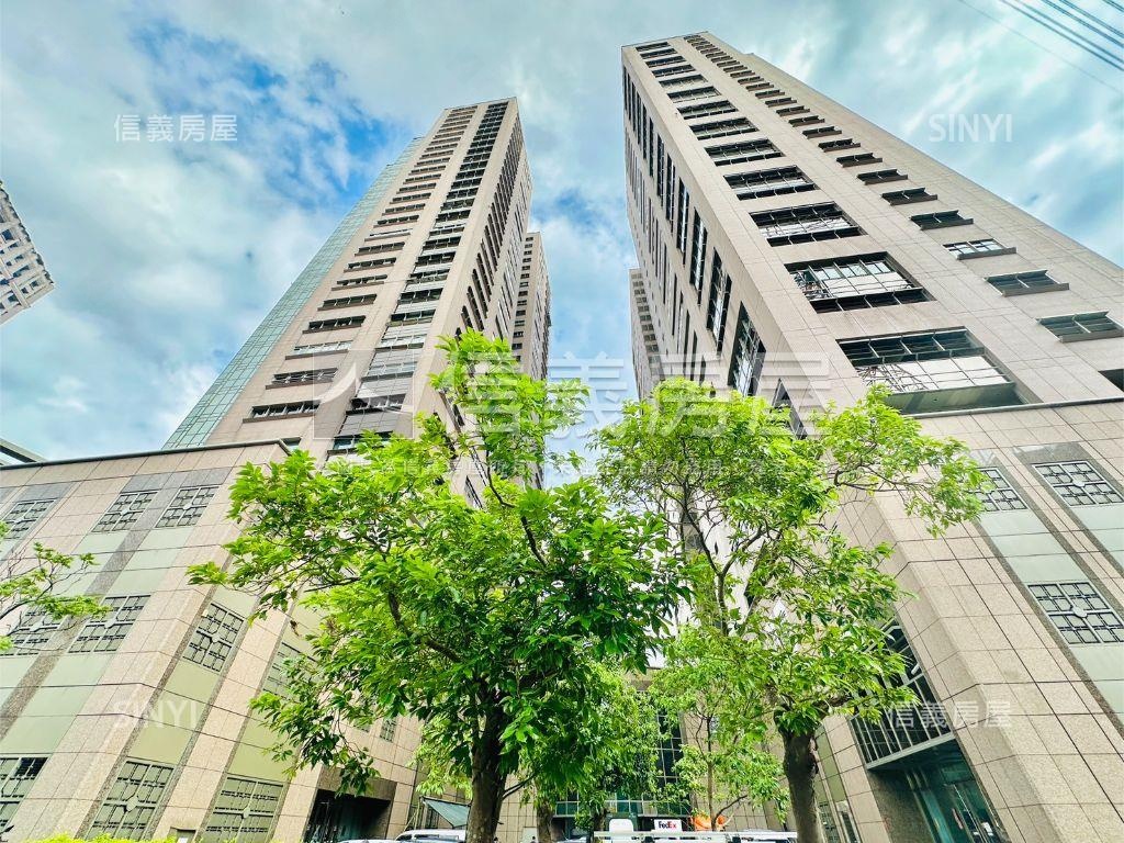 安泰登峰★２４樓頂級商辦房屋室內格局與周邊環境