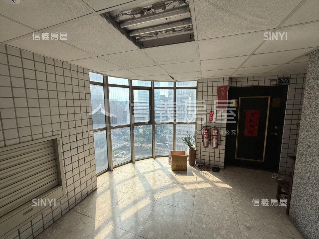 大安紫金城三房平車房屋室內格局與周邊環境