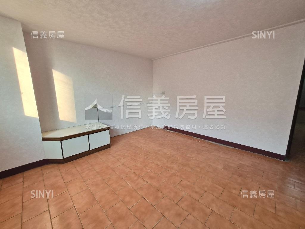 近中華夜市電梯三房房屋室內格局與周邊環境