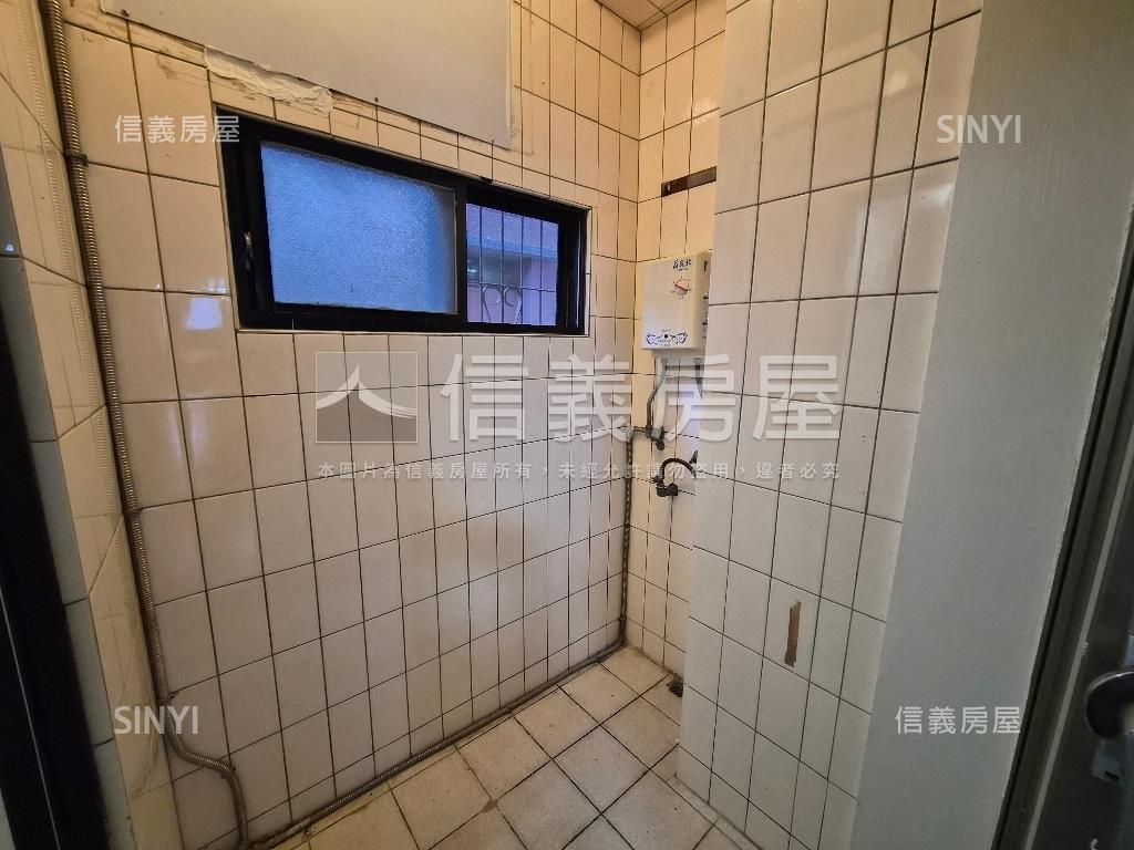 近中華夜市電梯三房房屋室內格局與周邊環境